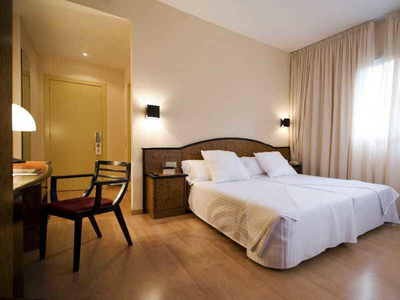 Hotel Air Penedes Вилафранка дел Пенедес Екстериор снимка